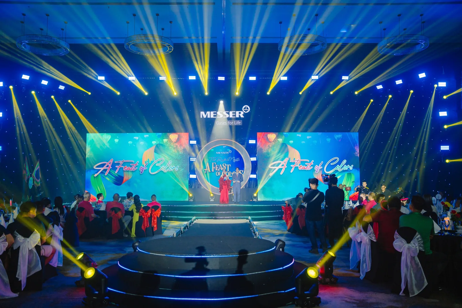 MESSER brand experience with LED visual and stage lighting