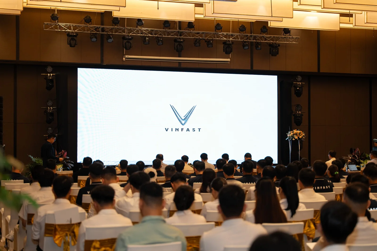 VinFast conference and gala dinner stage