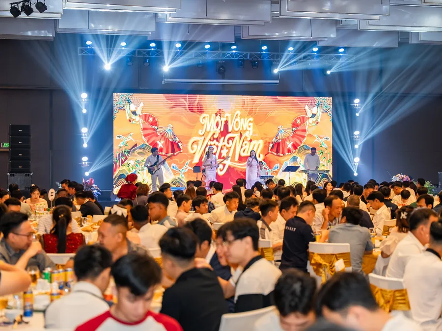 VinFast conference and gala dinner stage