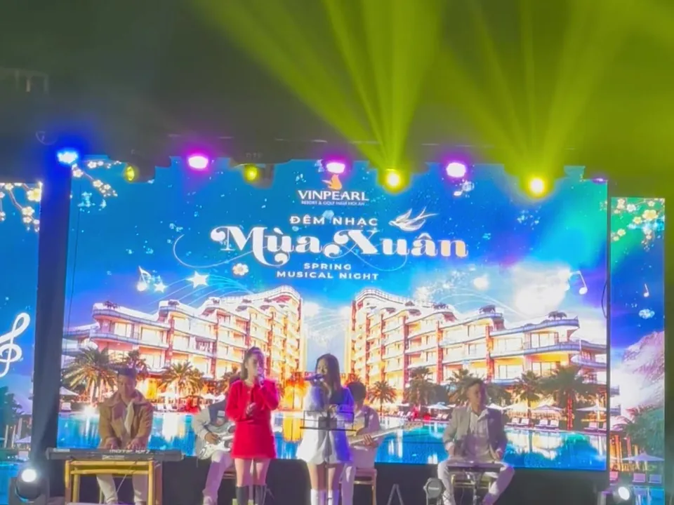 New Year Party at Vinpearl Nam Hoi An live band stage