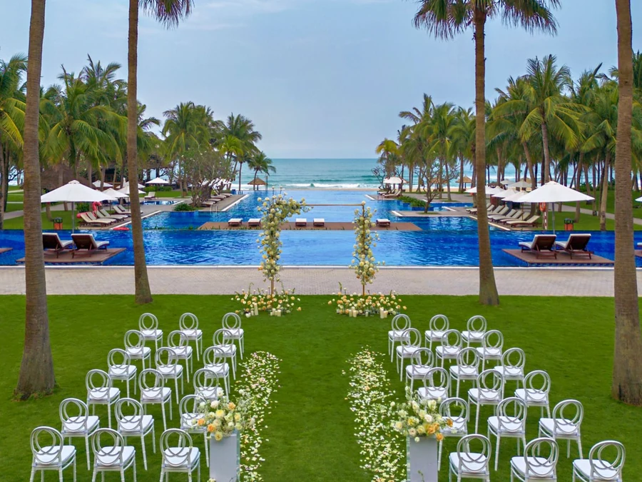 Poolside resort banquet event setup